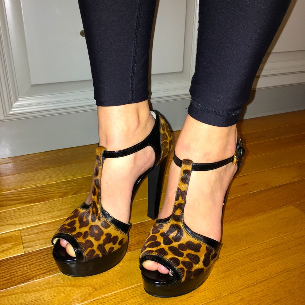 Michael Kors Sophia Leopard T Strap platform high heel 6.5 sexy good shape